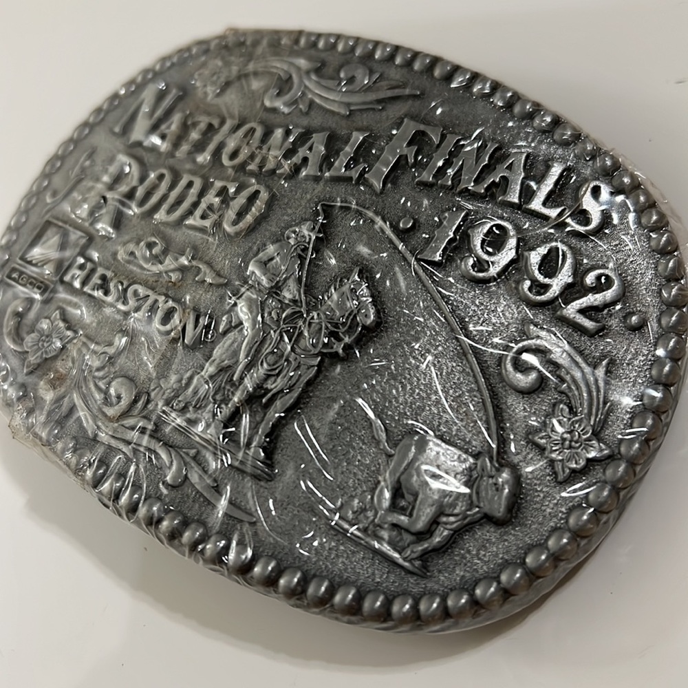 NEW National Finals Rodeo NFR 1992 Hesston Belt Buckle Western Cowboy Collector - Picture 4 of 4